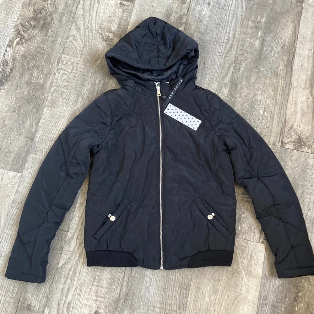 Noisy may Coat - Picture 1 of 5
